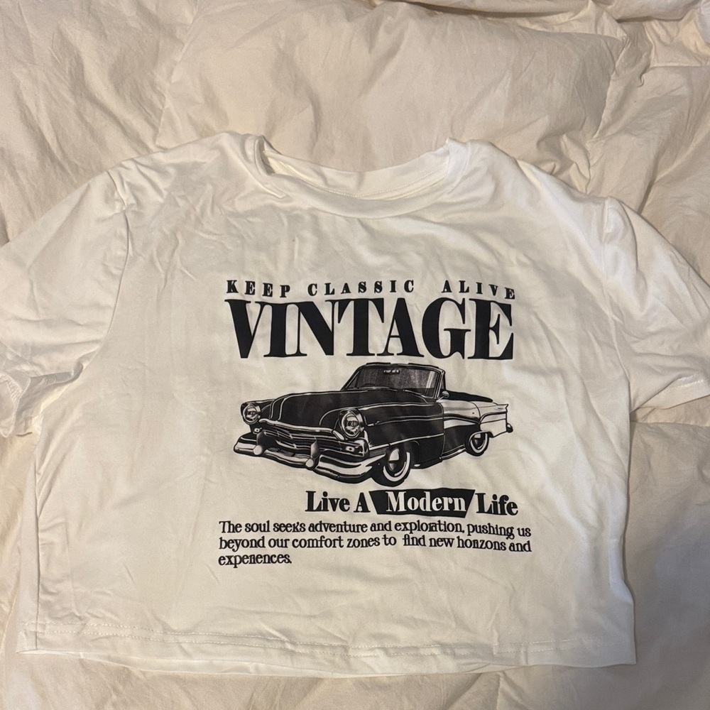 SHEIN White Vintage Graphic Crop Top